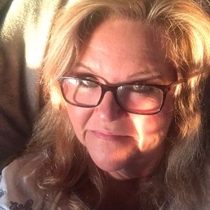 Meet your Posher, Pam